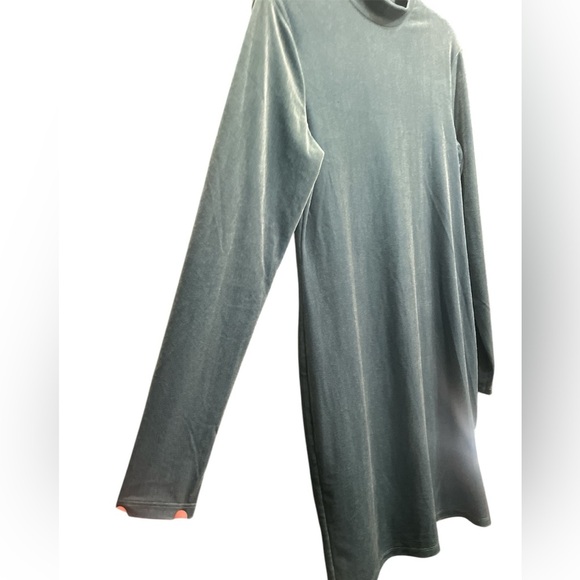 H&M Green Velvet Form-Fitting Dress - Size Large (Approx.) - Picture 3 of 8